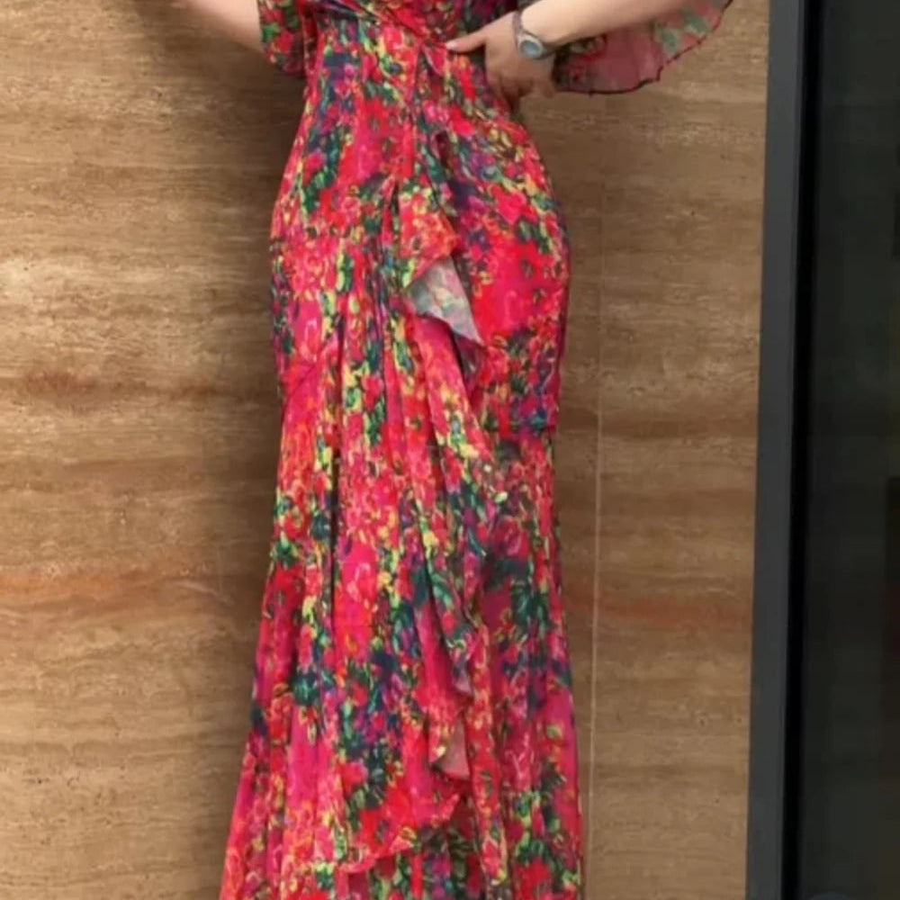Women's Retro Printed Dress with V-Neckline and Elegant Trumpet