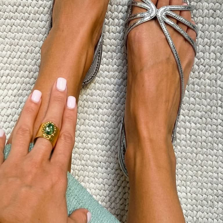 Serafina | Golden Sandals Summer Essence