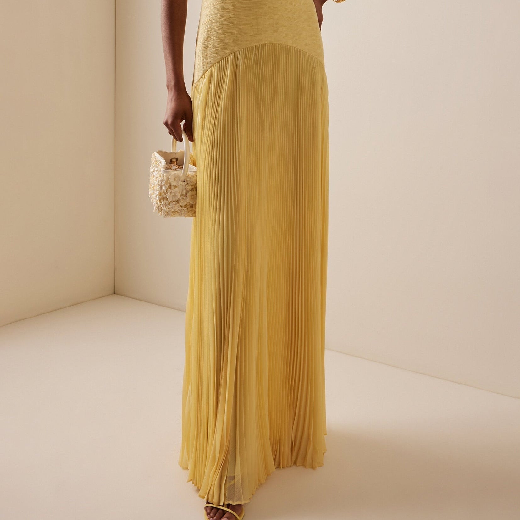 Women's Long Off-Shoulder Dress with Elegant Solid Stitching