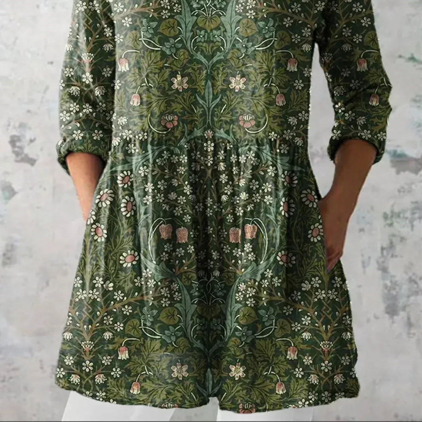 Sophia | Vintage Floral V-Neck Shirt
