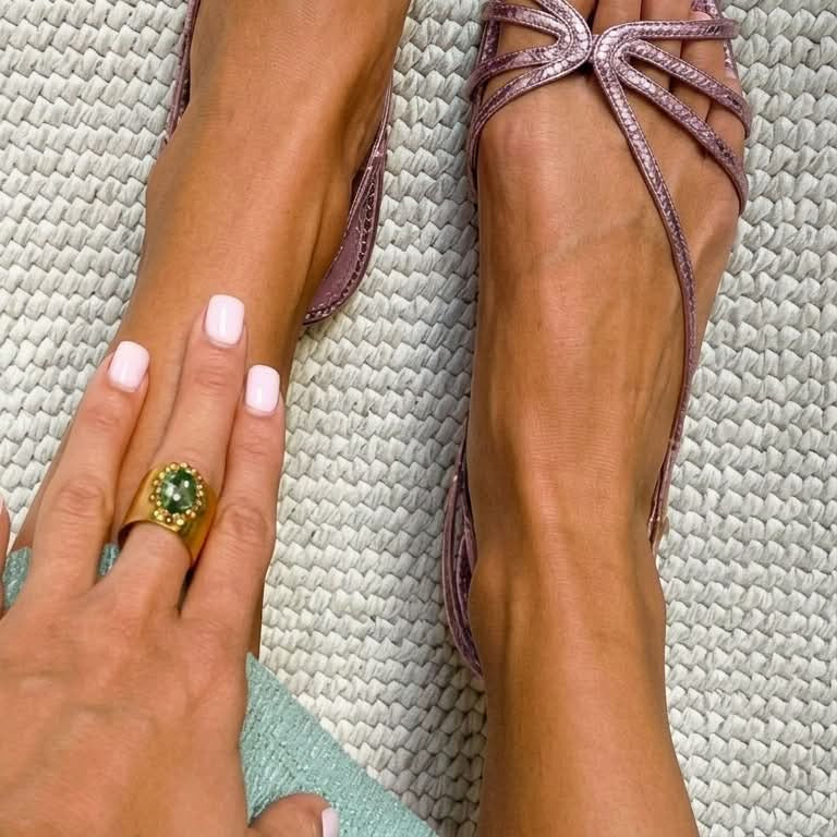 Serafina | Golden Sandals Summer Essence