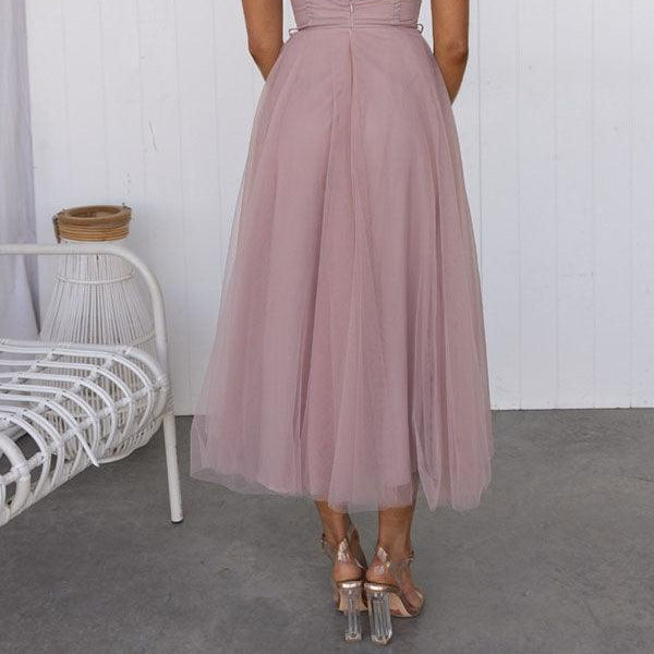 Elegant Long Dress with Straps in Chiffon for a Modern Princess Party