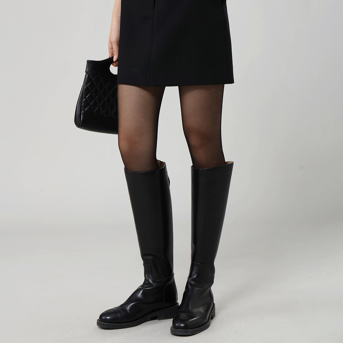 Women's Solid Pocket Mini Skirt - Sleek, Everyday Essential with