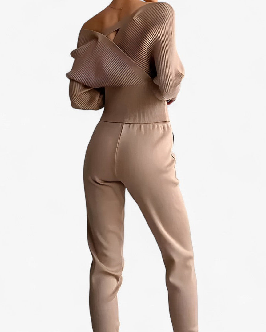 Leila | Moderne ribstrikket jumpsuit - - women's fashion - {{ product_tags }