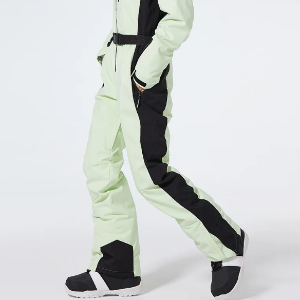 Women's One-Piece Ski Suit for Winter Sports – Cozy, Durable Outerwear