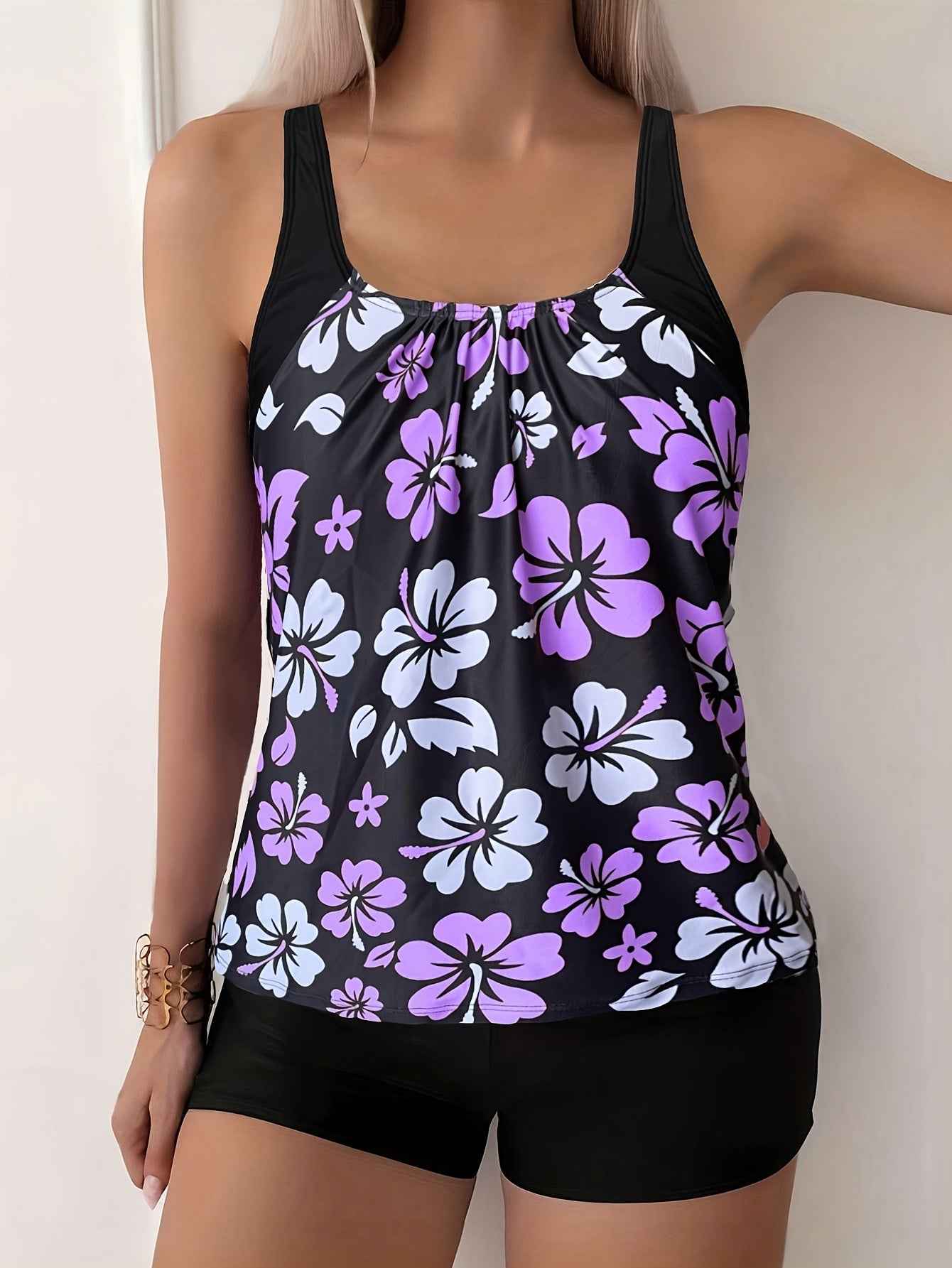 Elena Tankini-Set mit Blumenmuster – Lebhafte, schmeichelhafte Strandbademode