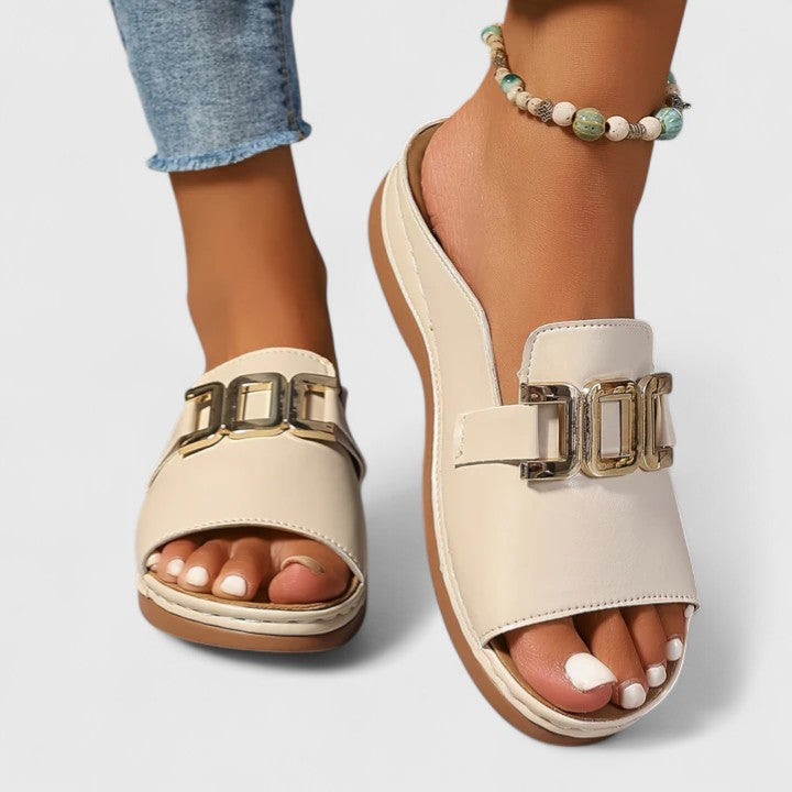 Monroe Luxe Buckle Sandals - Effortless Style and Comfort