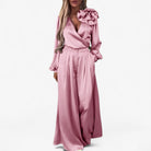 Leona | Kvinders Polyester Sæt med V-hals og Brede Bukser - Rosa - Kvinders tøj - {{ product_tags }