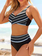 Laluna® Sculpting Bikini — schmeichelhafte, konturverbessernde Bademode für eine schlanke Silhouette